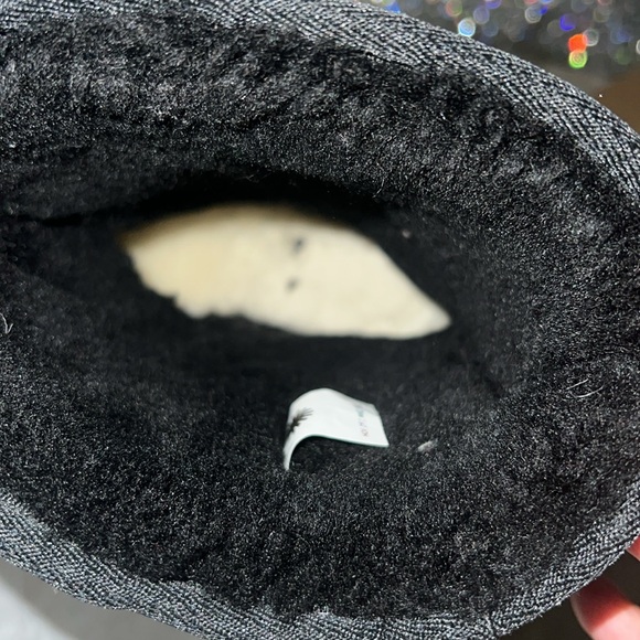 UGG boots - Picture 3 of 8